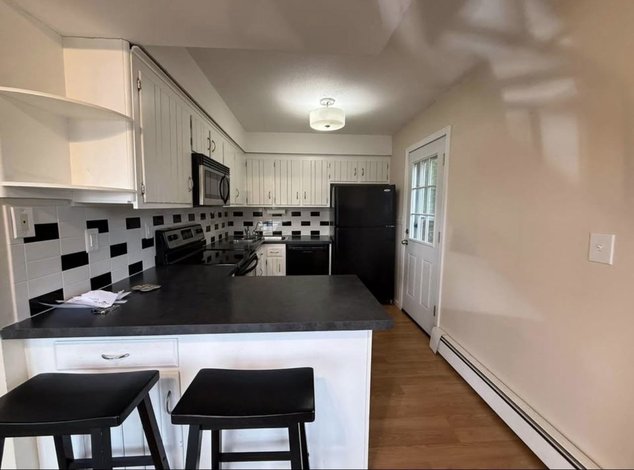 237 Longview Ave #NA - Photo 2 of 13