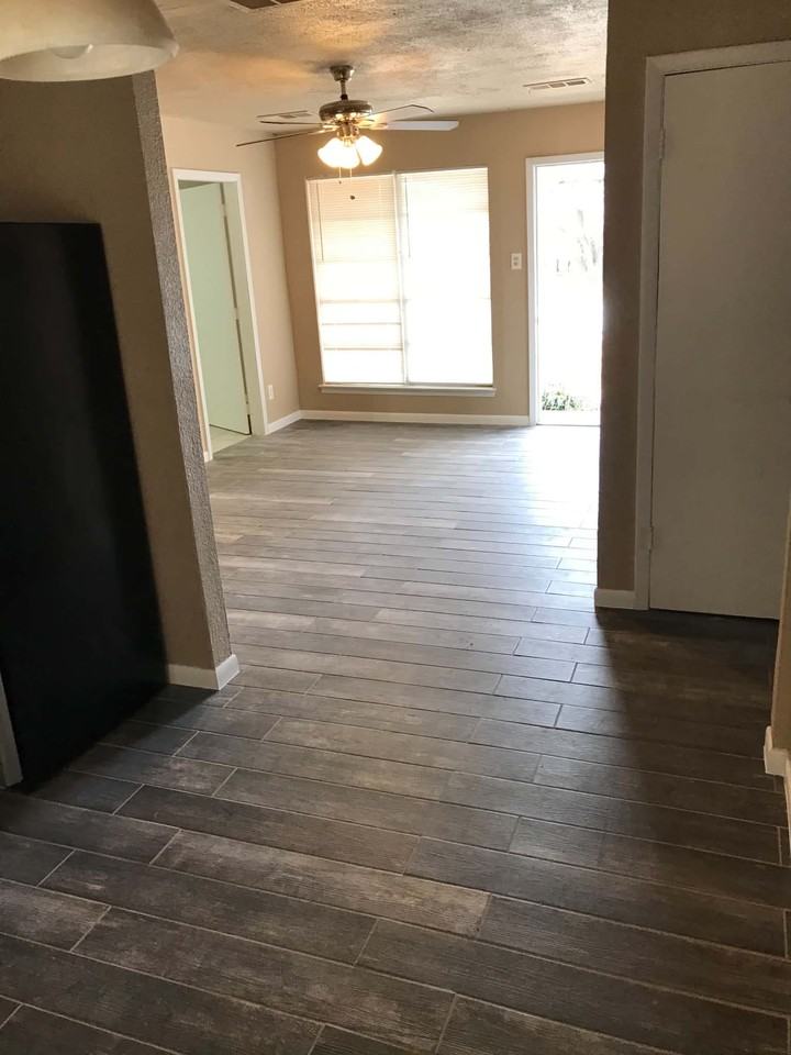 711 Pebble Creek Ln #NA - Photo 3 of 8