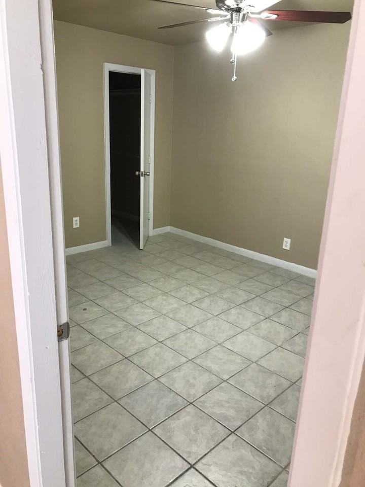 711 Pebble Creek Ln #NA - Photo 4 of 8