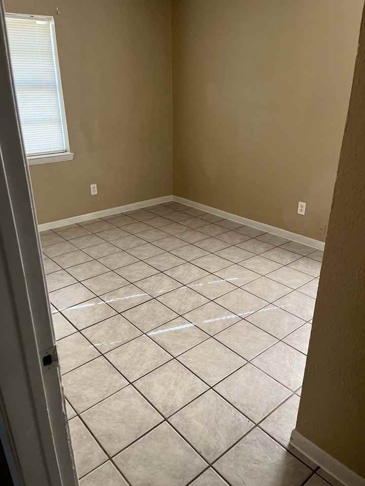 711 Pebble Creek Ln #NA - Photo 5 of 8
