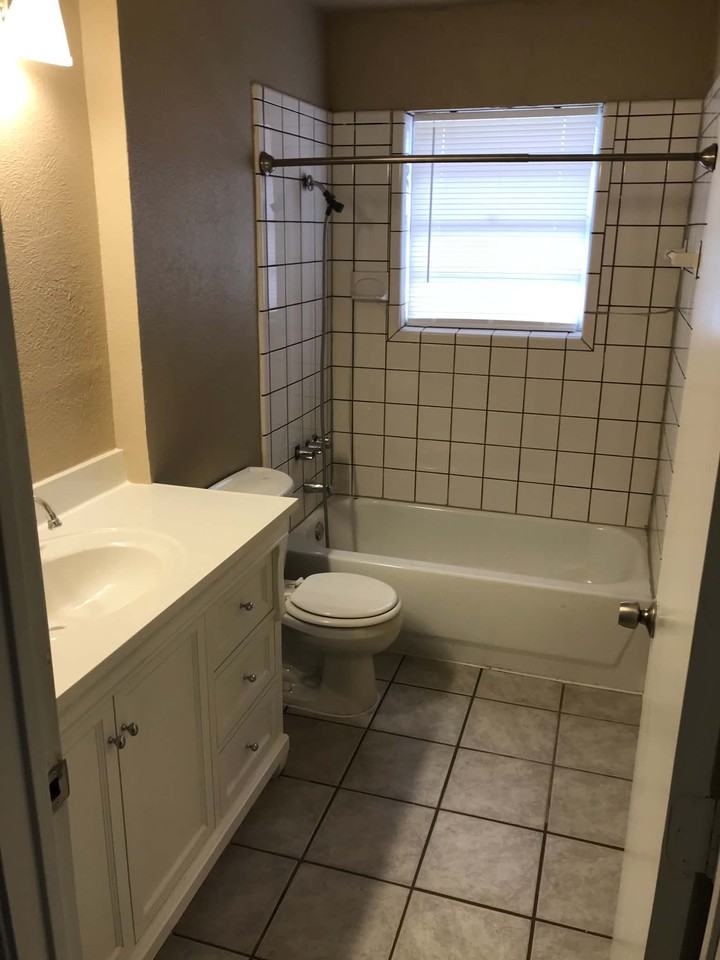 711 Pebble Creek Ln #NA - Photo 7 of 8