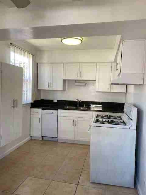 Kinston Ave #7004-5 - Photo 5 of 20
