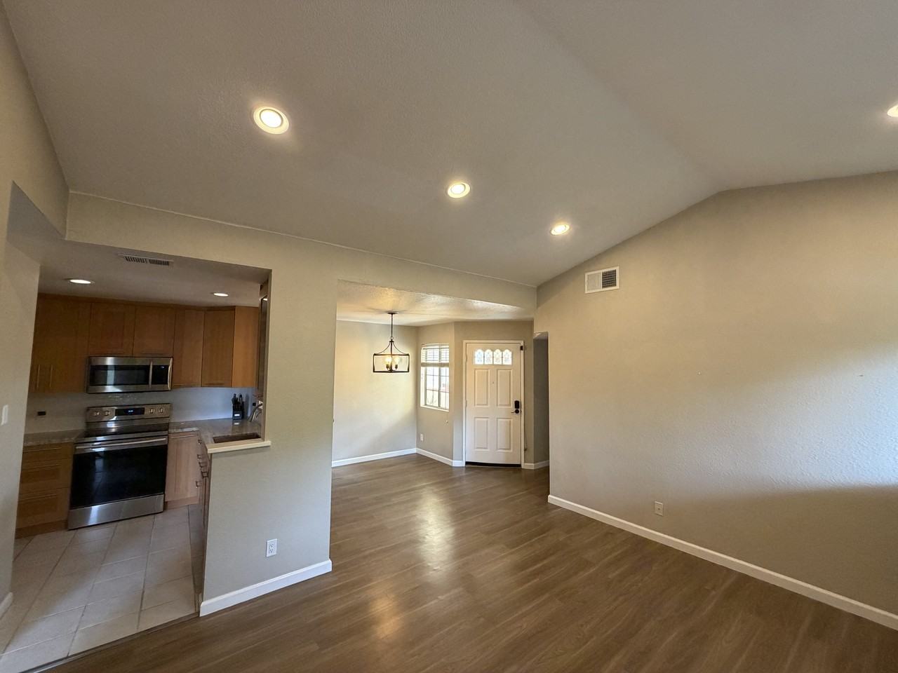 6933 Stagecoach Rd #H - Photo 5 of 21