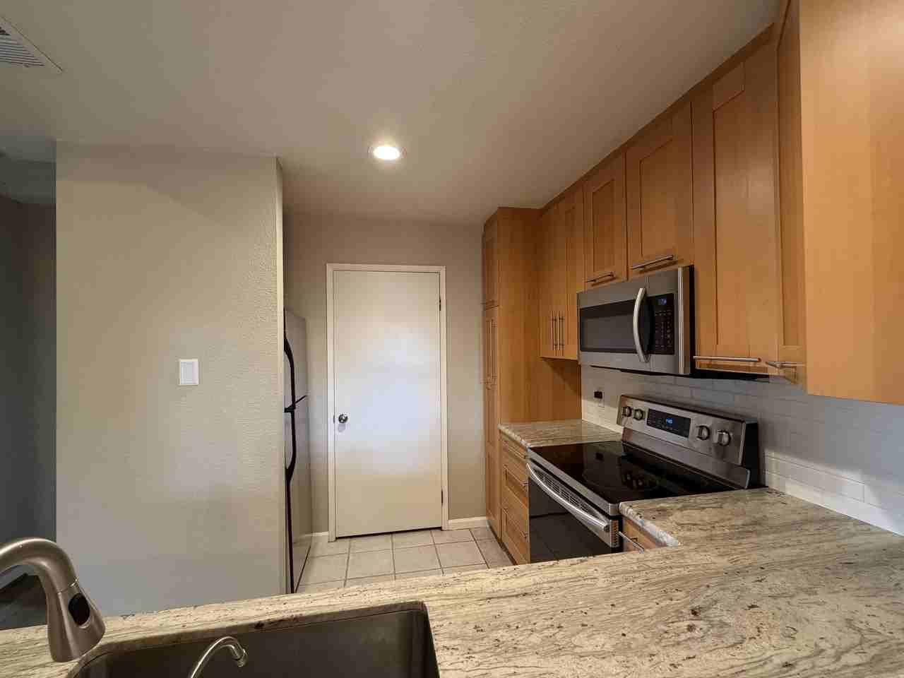 6933 Stagecoach Rd #H - Photo 7 of 21