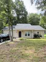 featured image of 1210 Ridgewood Dr #NA