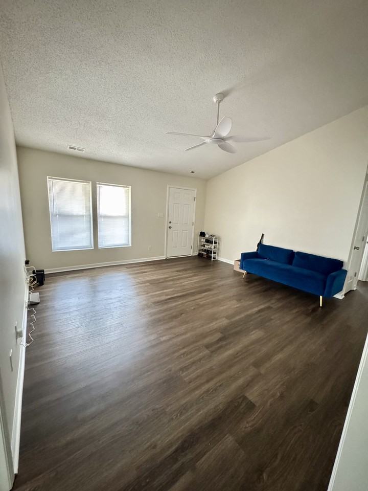 1210 Ridgewood Dr #NA - Photo 2 of 14