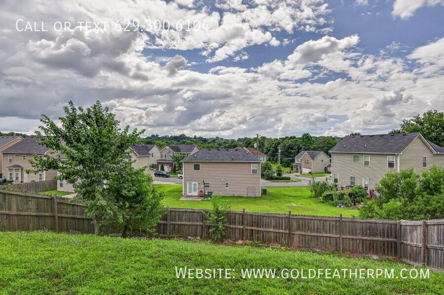 1333 Bombadil Ln - Photo 6 of 38