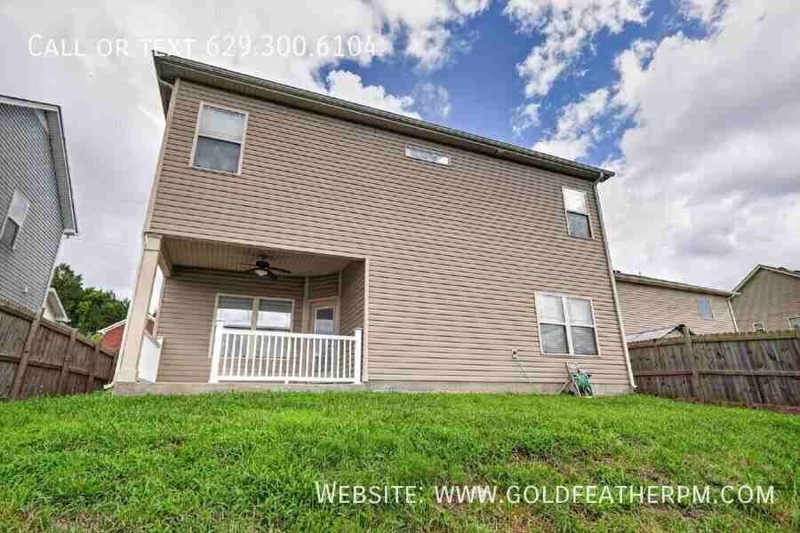 1333 Bombadil Ln - Photo 7 of 38