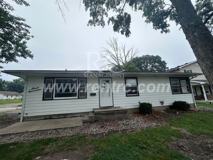 717 W Columbia St #W - Photo 1 of 1