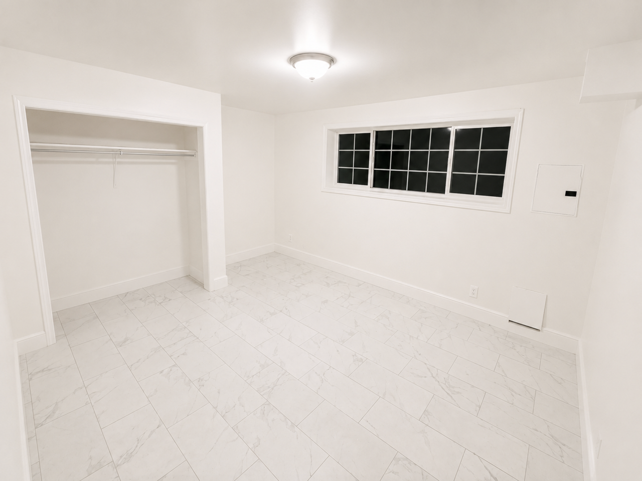 5242 S Hamlet Cir #NA - Photo 2 of 7