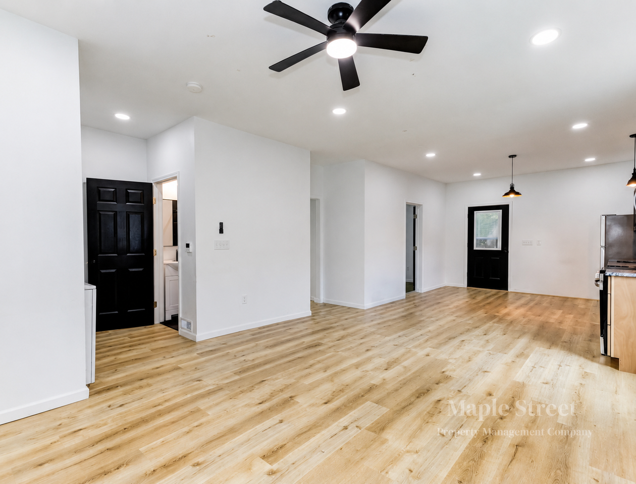 910 Main St Aliquippa - Photo 5 of 32