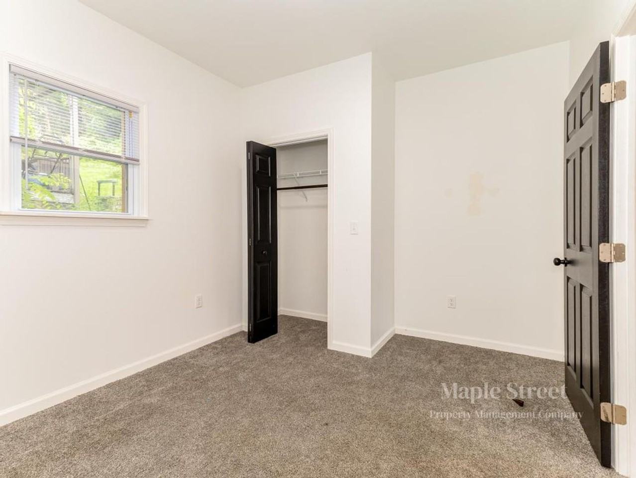 910 Main St Aliquippa - Photo 7 of 32