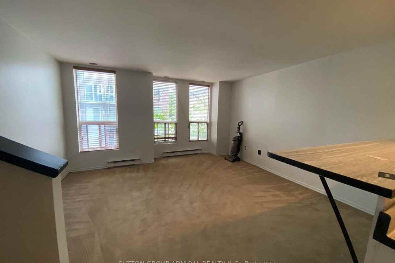 177 Logan Avenue - Photo 4 of 18