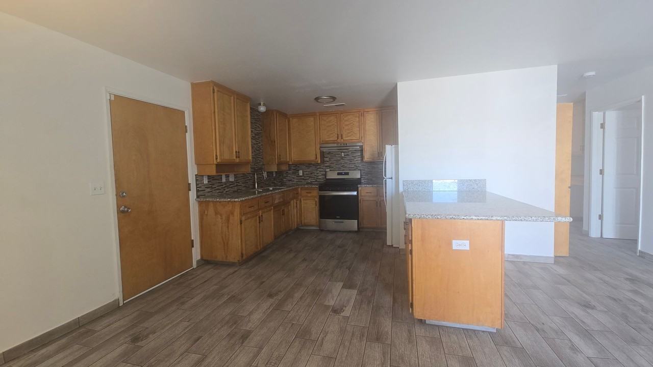 756 Pickerell Ave - Photo 7 of 13