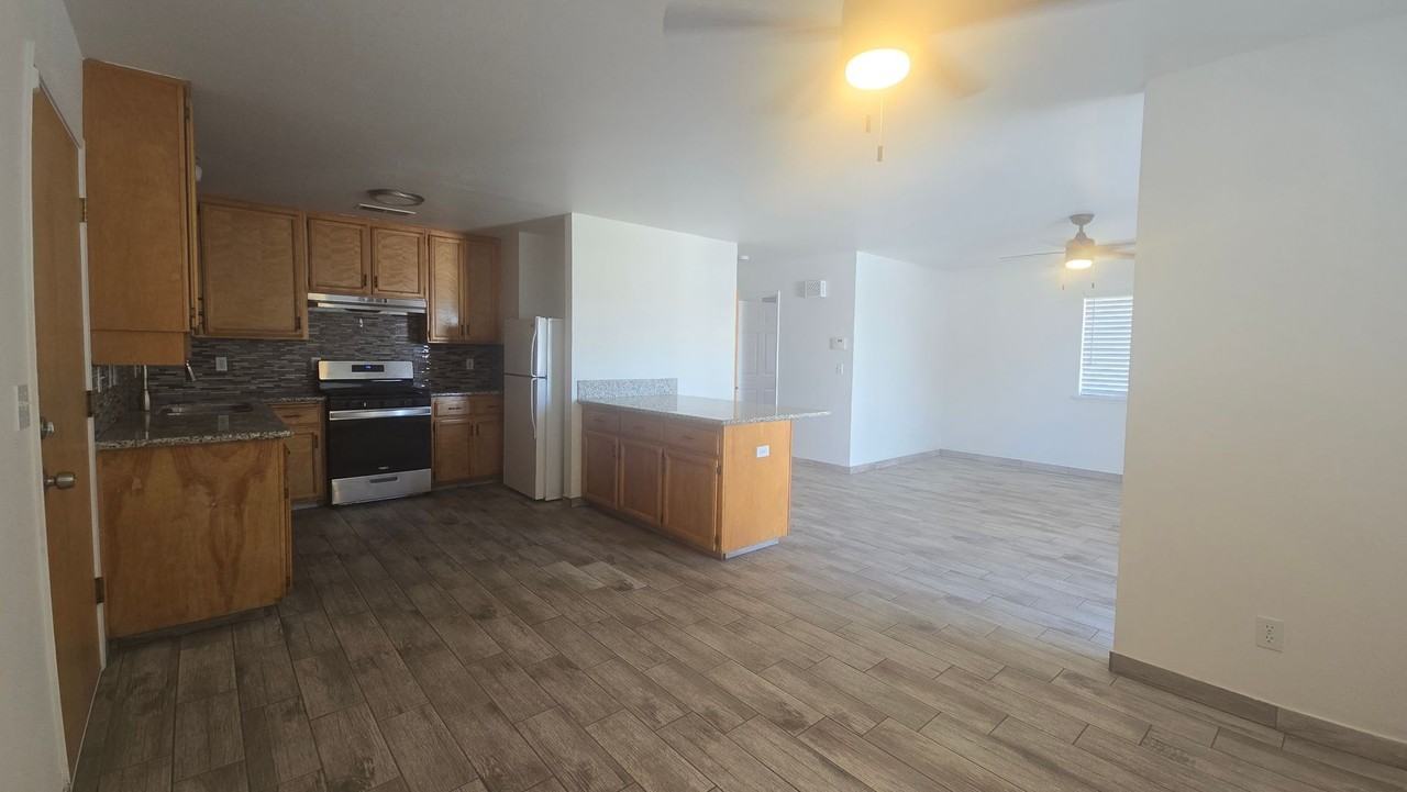 756 Pickerell Ave - Photo 5 of 13