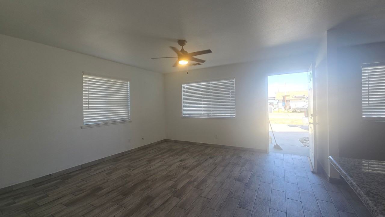 756 Pickerell Ave - Photo 2 of 13