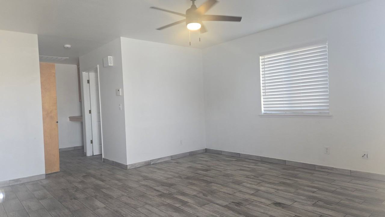 756 Pickerell Ave - Photo 3 of 13