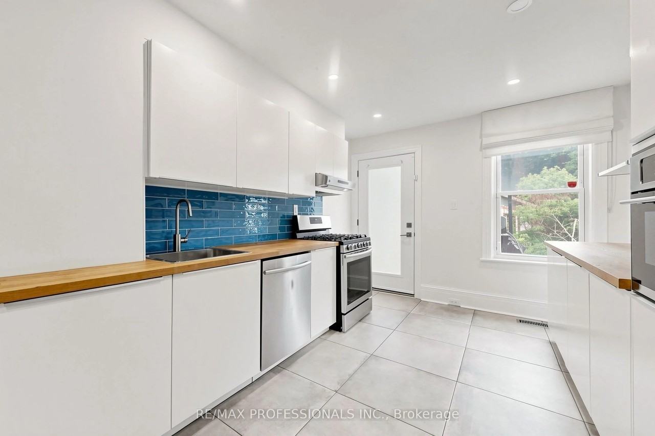 368 Howland Avenue - Photo 7 of 31