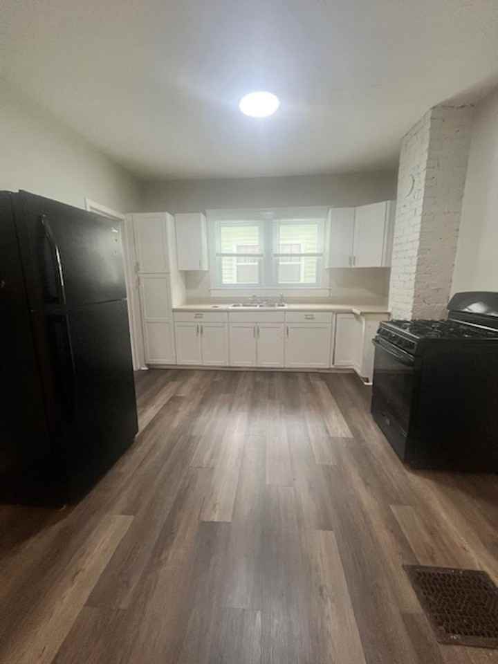 4129 W Muhammad Ali Blvd - Photo 3 of 16