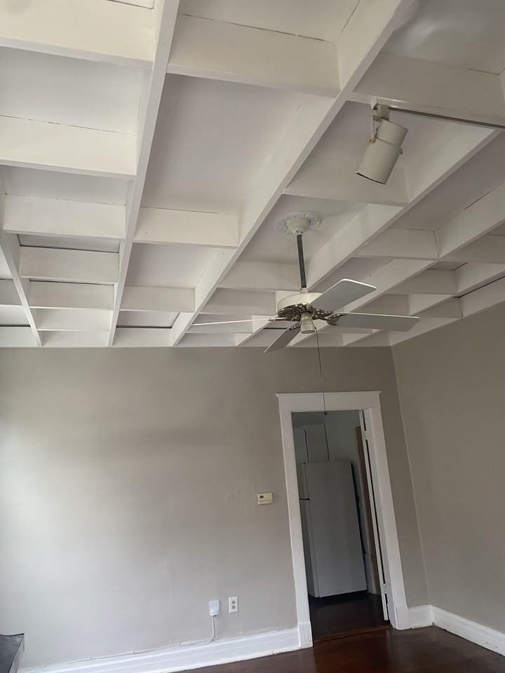 2096 Court Ave #1 - Photo 4 of 11