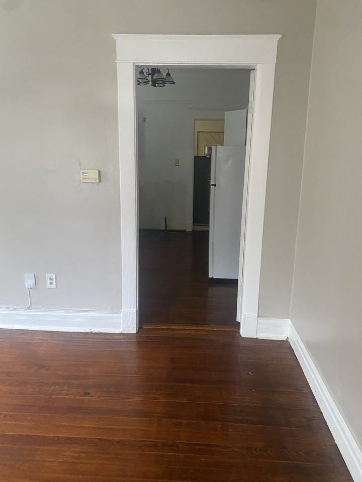 2096 Court Ave #1 - Photo 6 of 11