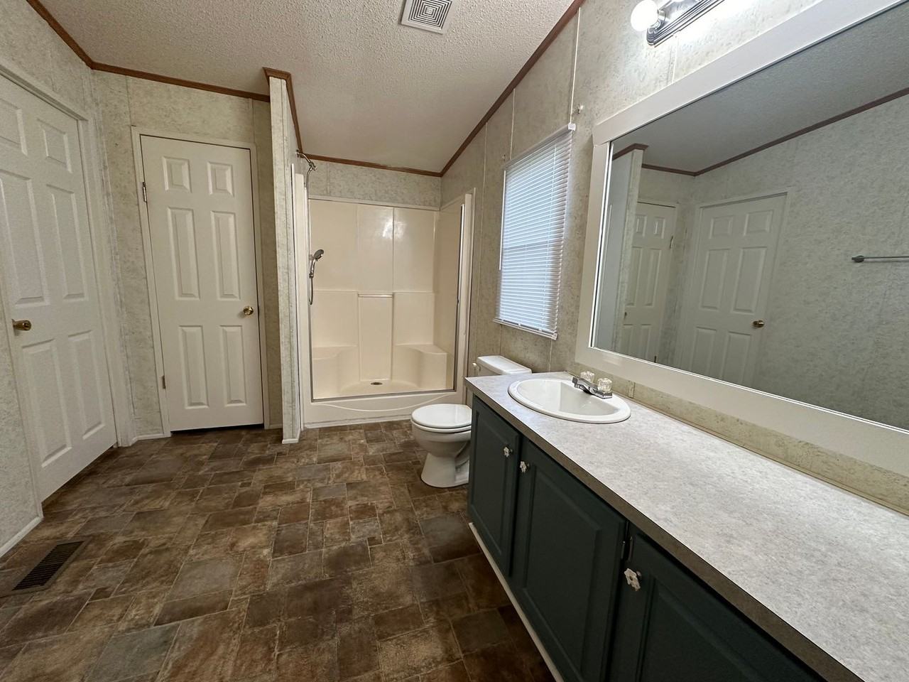 1114 Northside Rd #8 - Photo 7 of 13