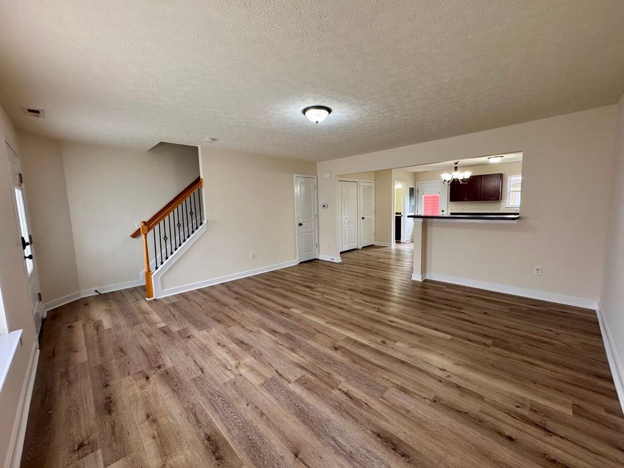 1255 Poets Ct - Photo 2 of 13