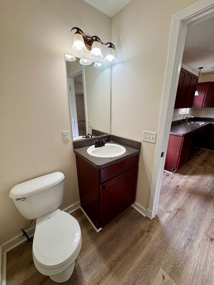 1255 Poets Ct - Photo 6 of 13