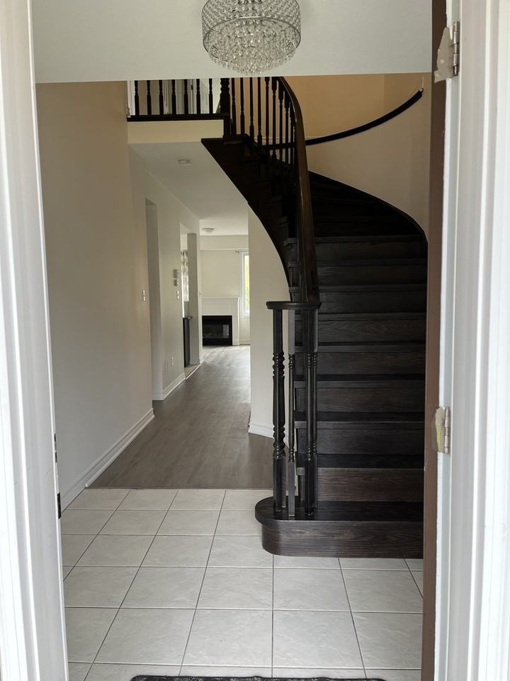 88 Galileo Dr - Photo 3 of 12