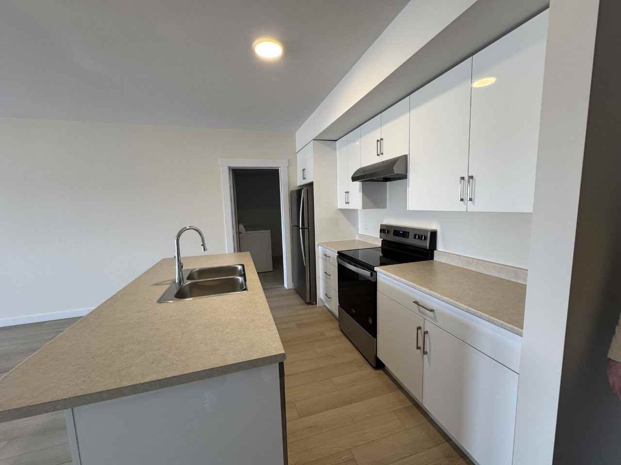 4 Gallagher St - Photo 7 of 23
