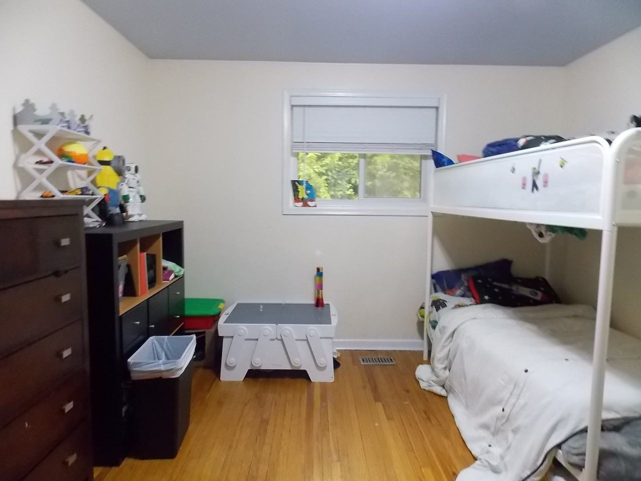 876 Reytan Blvd - Photo 7 of 17