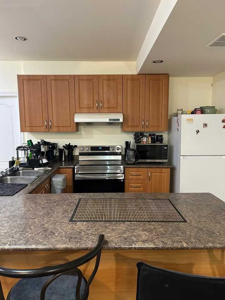 116 Leyburn Ave - Photo 4 of 11