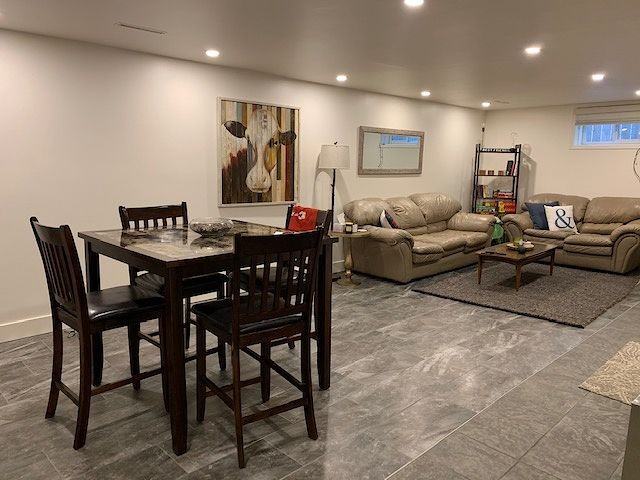 2039 49 Ave Sw - Photo 5 of 10
