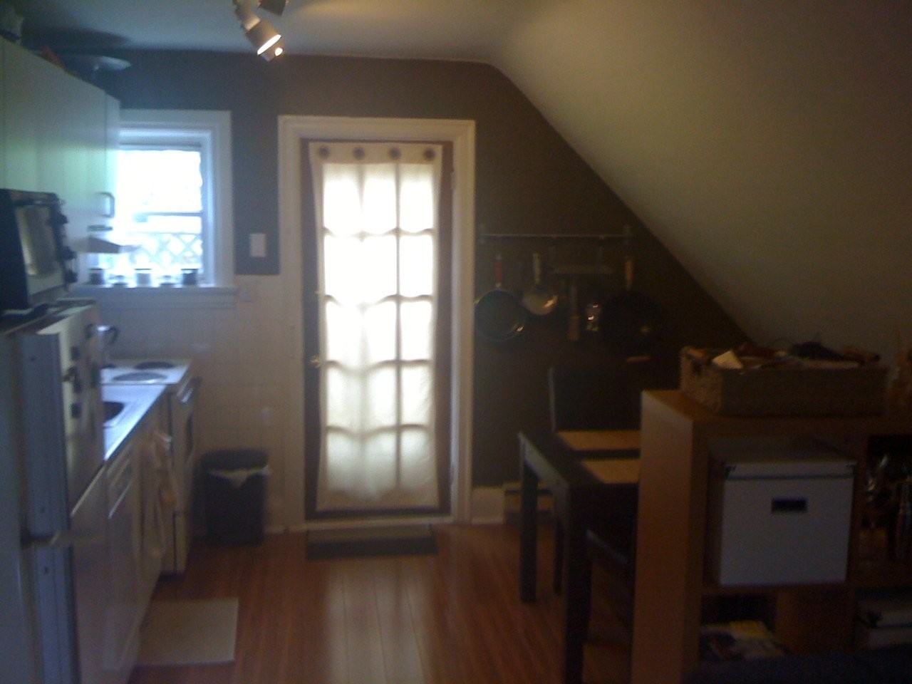622 Huron Street - Photo 4 of 10