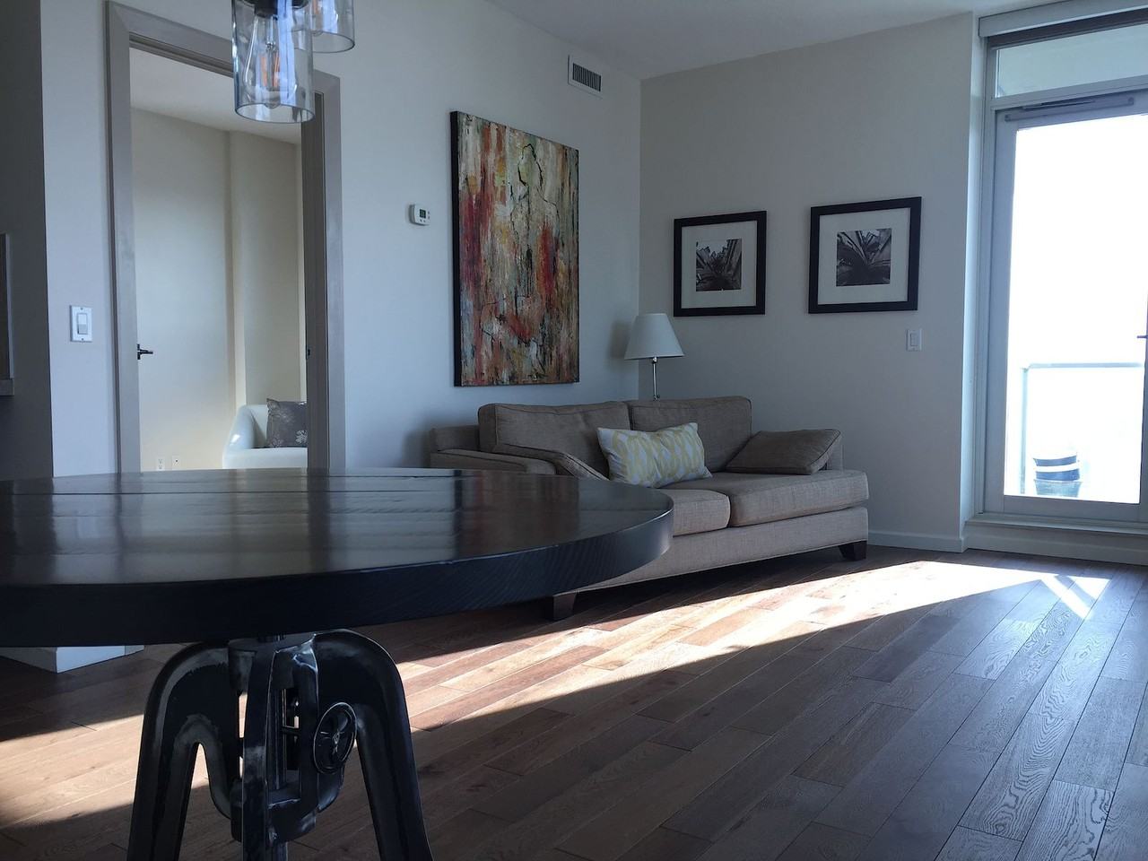 210 - 210 15 Ave Se - Photo 2 of 14