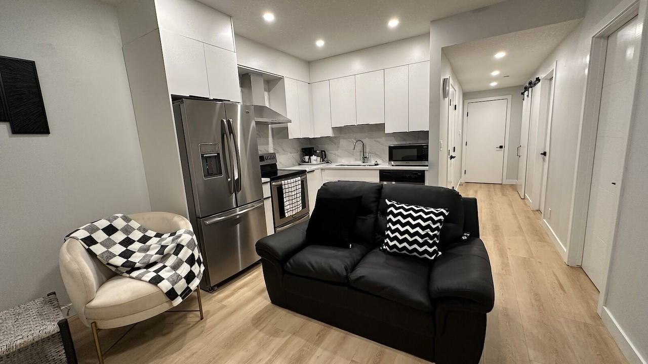 162 Lucas Terr Nw - Photo 5 of 21