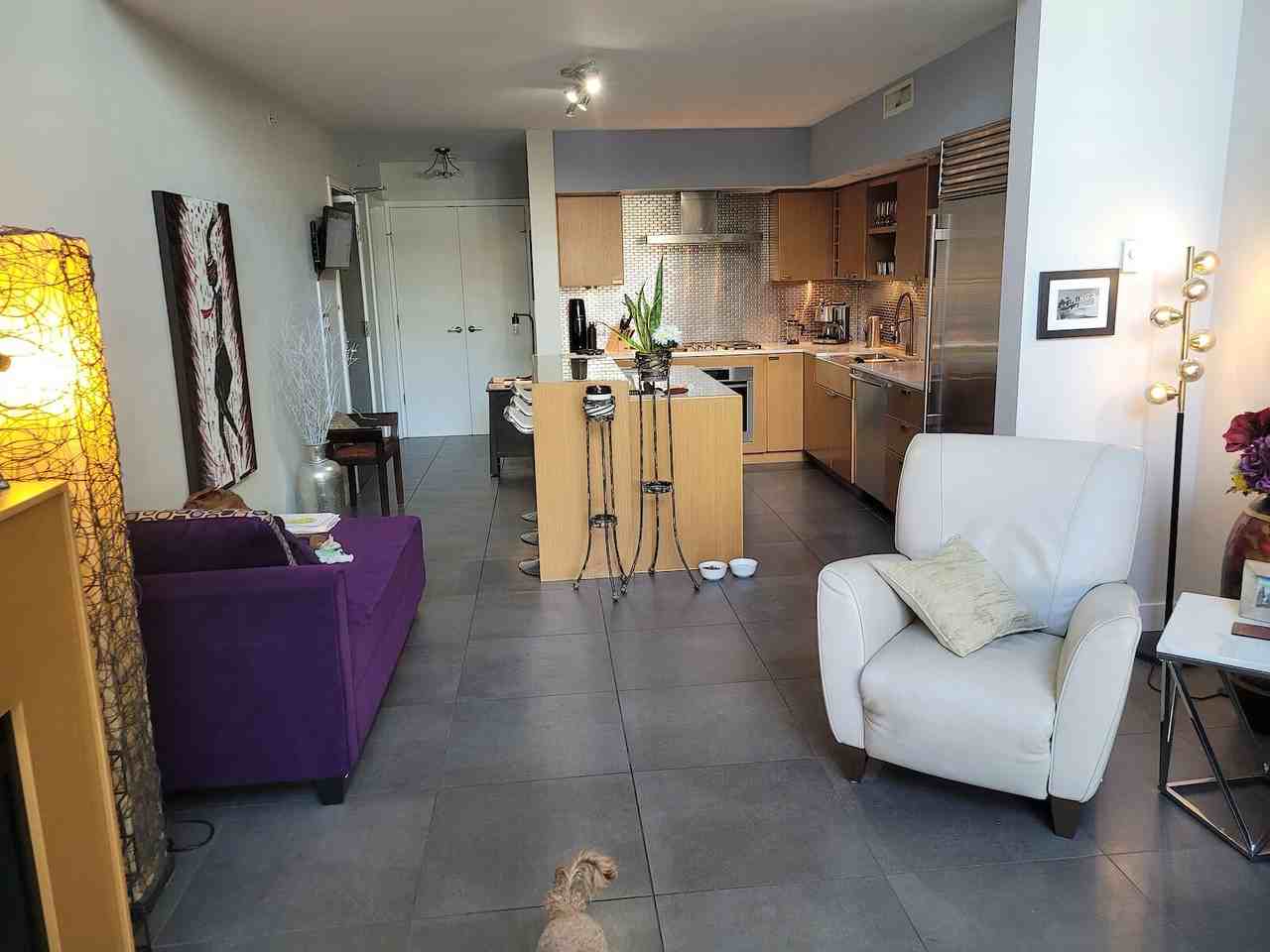 1168 - 1168 Richards Street - Photo 3 of 11
