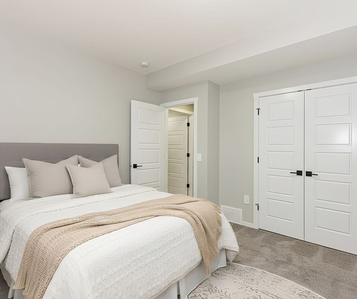 3728 213 St Nw Bsmt #Bsmt - Photo 4 of 8