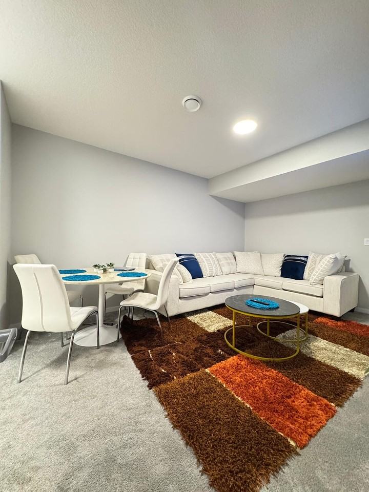 21865 98a Ave Nw - Photo 3 of 14