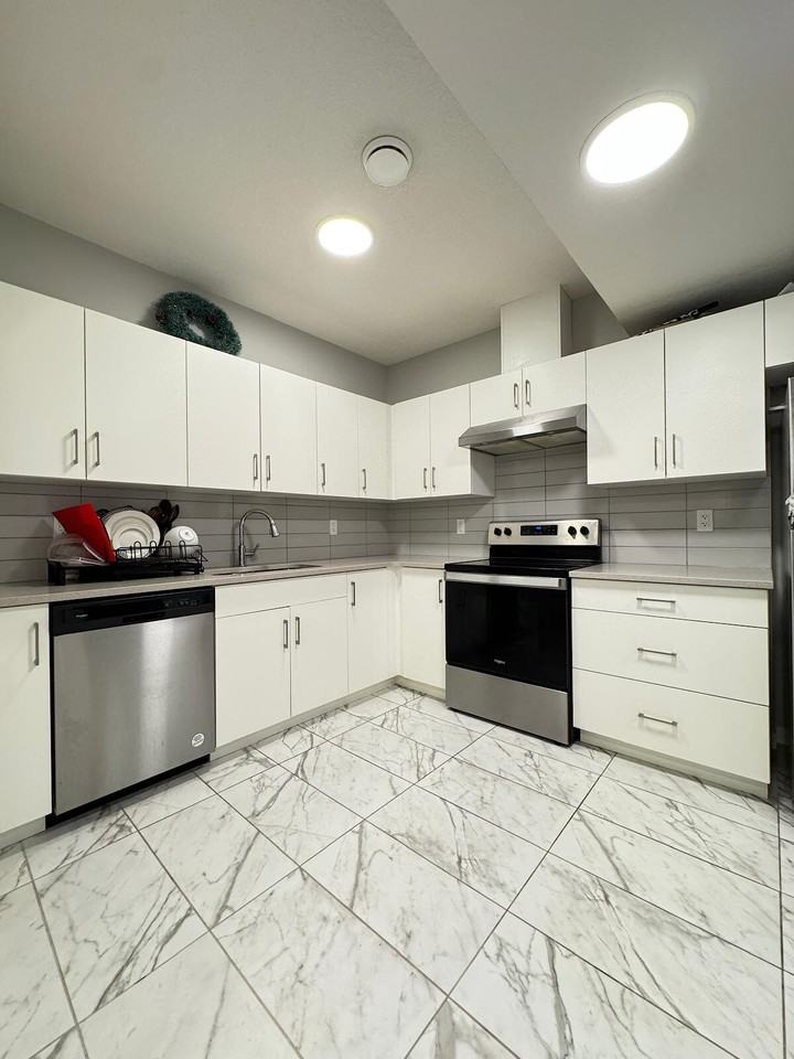 21865 98a Ave Nw - Photo 4 of 14