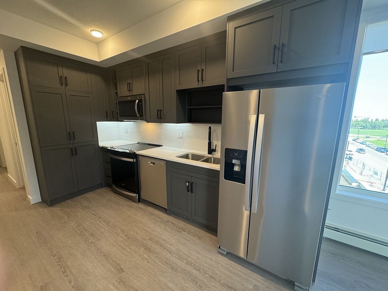 3921 - 419 - 3932 University Ave Nw - Photo 3 of 15