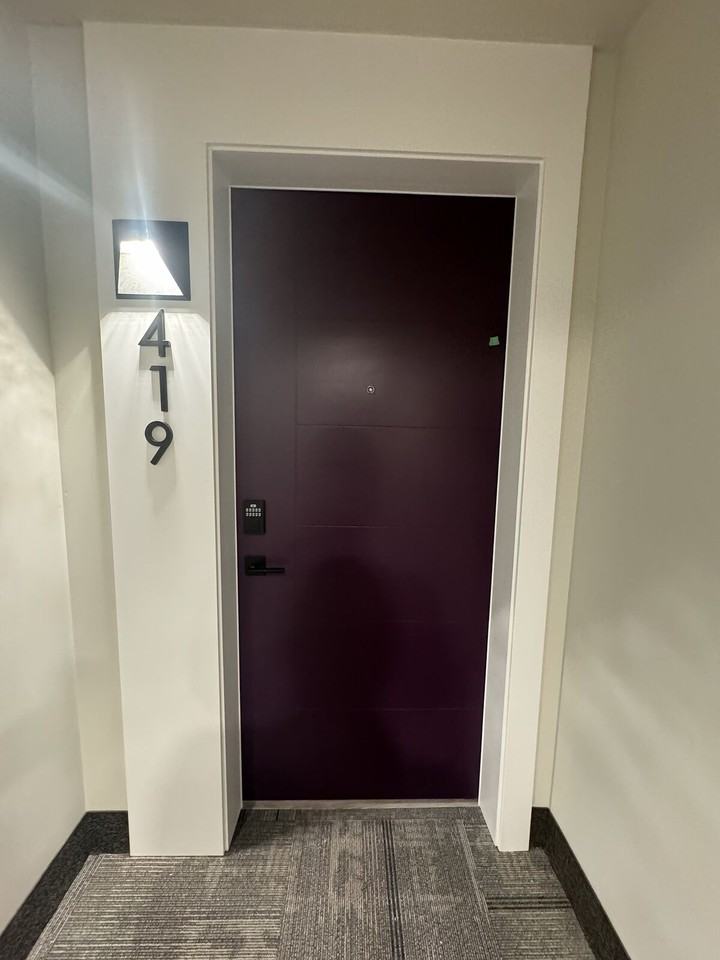 3921 - 419 - 3932 University Ave Nw - Photo 4 of 15