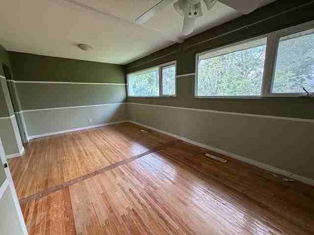 8309 93 Ave Nw - Photo 4 of 14
