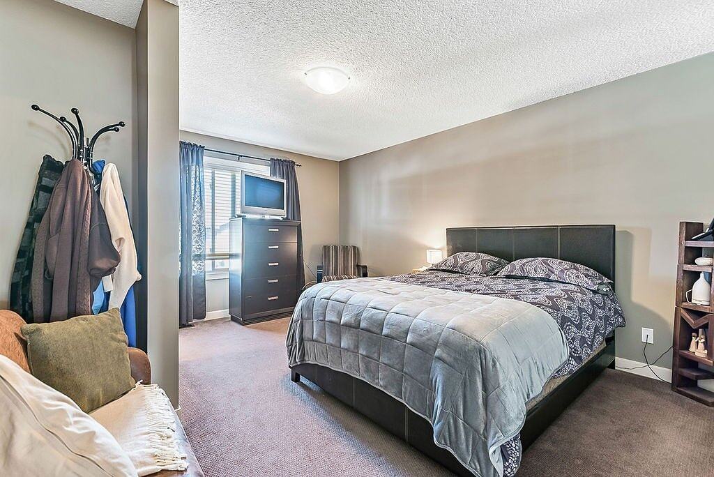 1507 Monteith Dr Se - Photo 6 of 17
