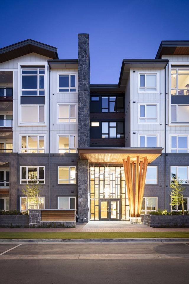 960 Division - Photo 2 of 33