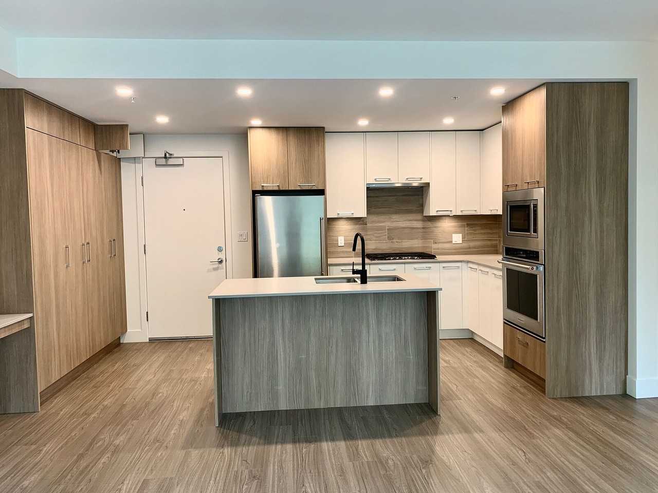960 Division - Photo 3 of 33