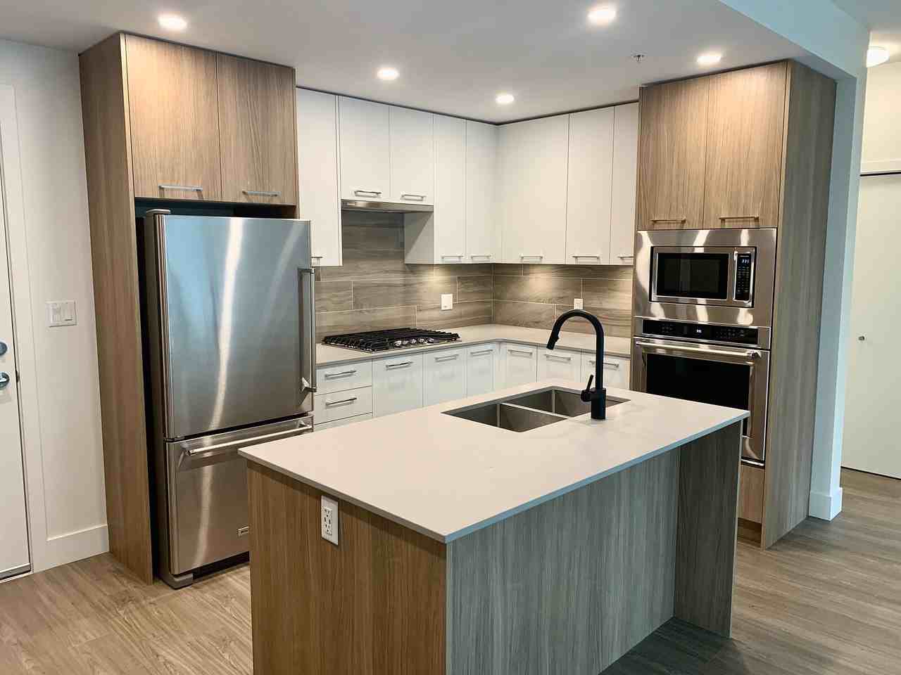 960 Division - Photo 6 of 33