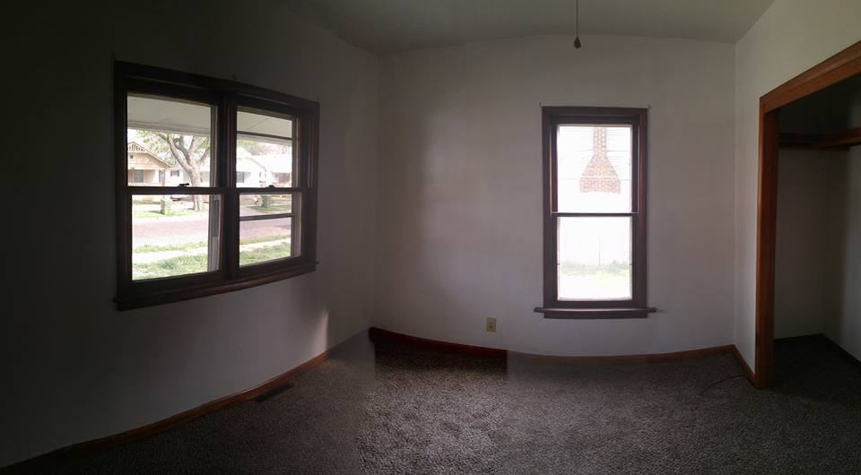 426 S Phillips St - Photo 2 of 10