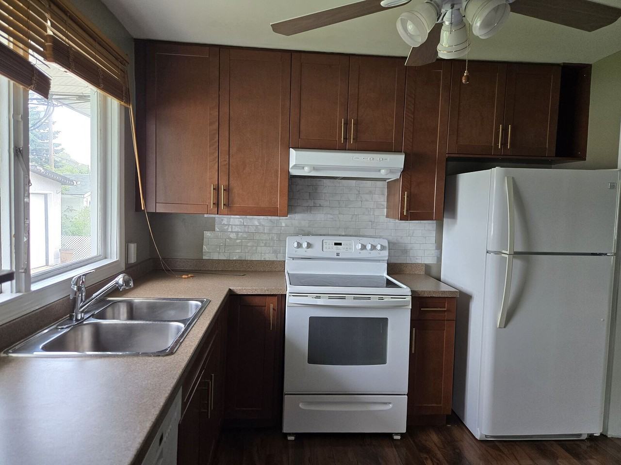 22 Grandora Cres - Photo 5 of 22