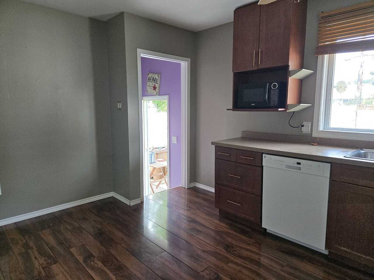 22 Grandora Cres - Photo 6 of 22